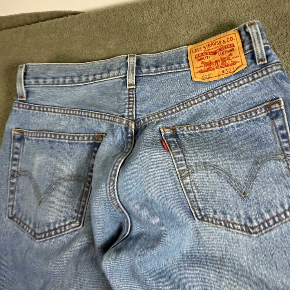 Levis 505 Regular Fit Straight Leg Light Wash Blue Denim Jeans Mens 33x32